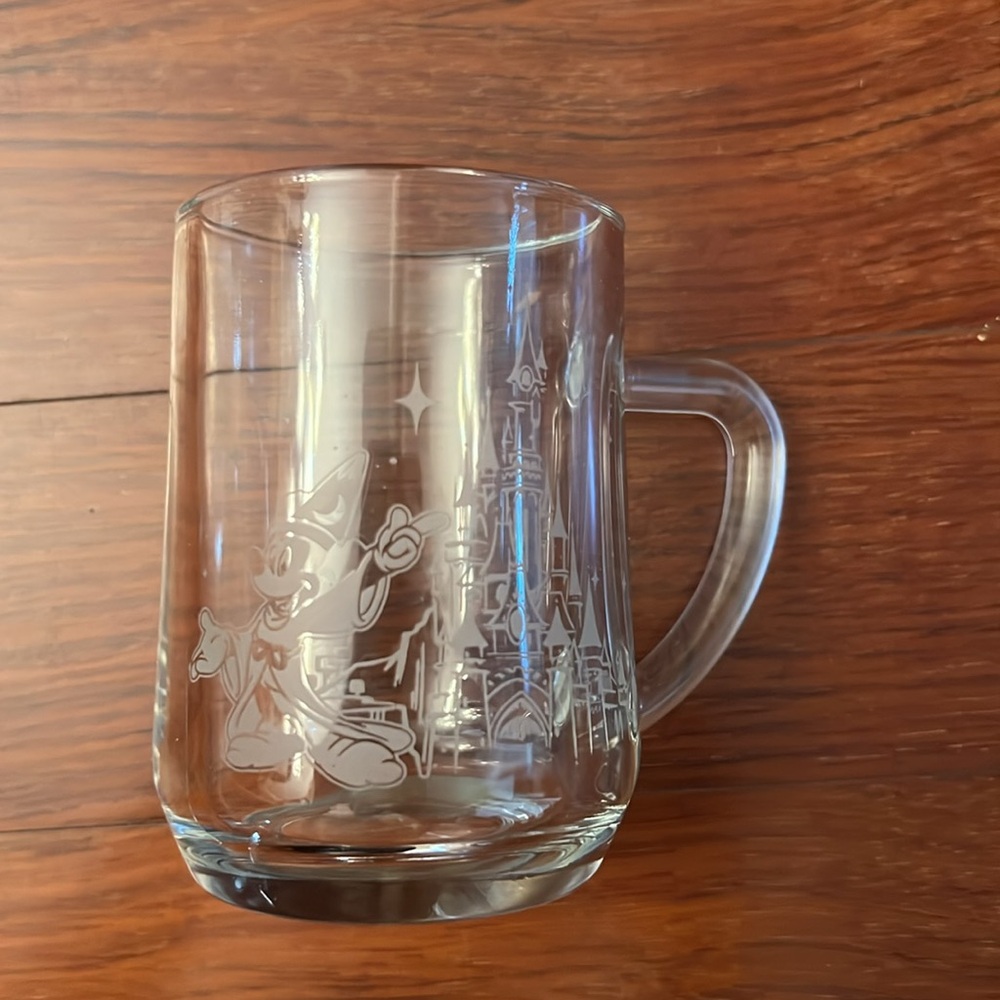 Disneyland Paris Mug & Mickey Figurine